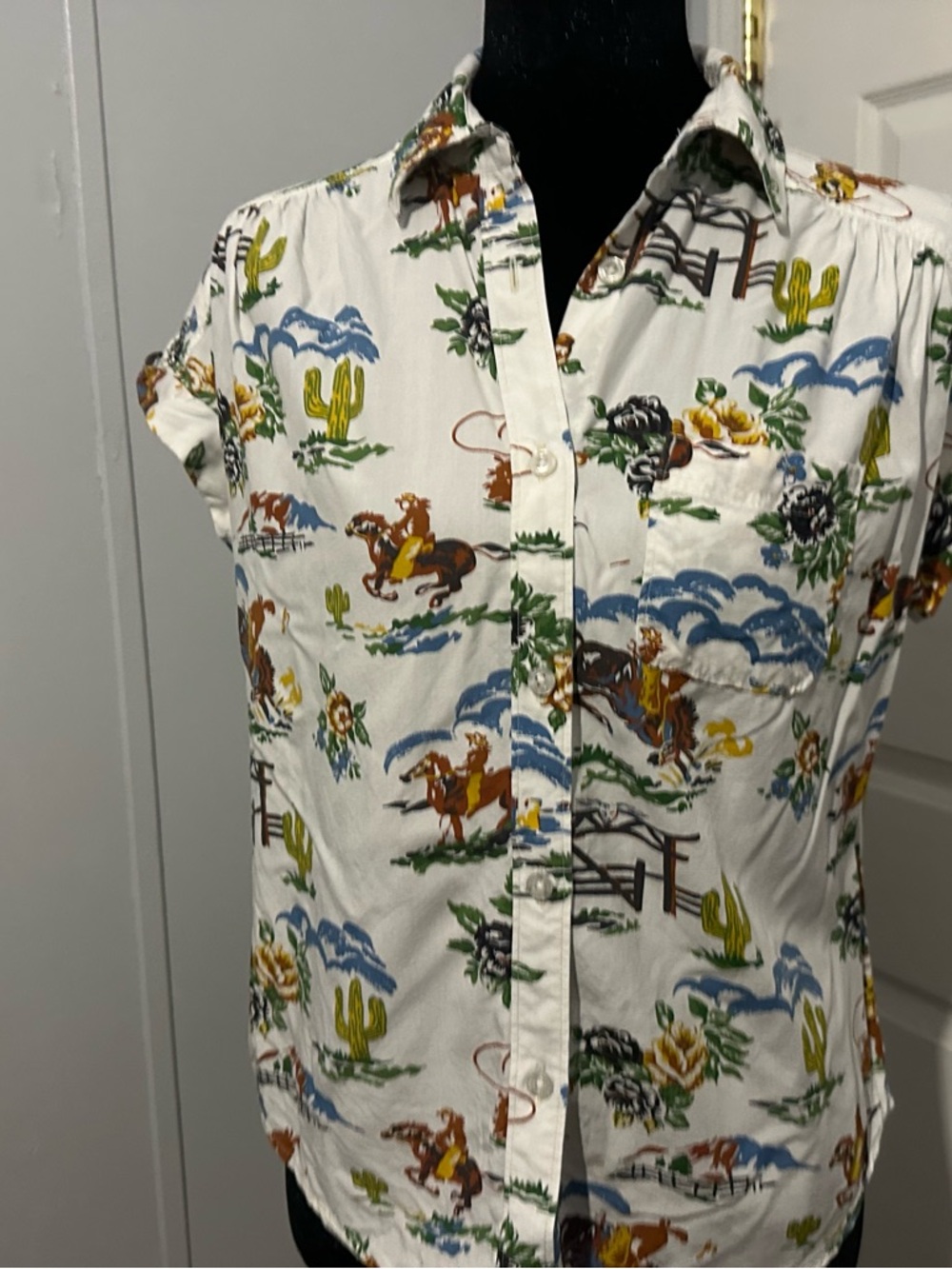White Western Print Short-Sleeve Button-Up Shirt